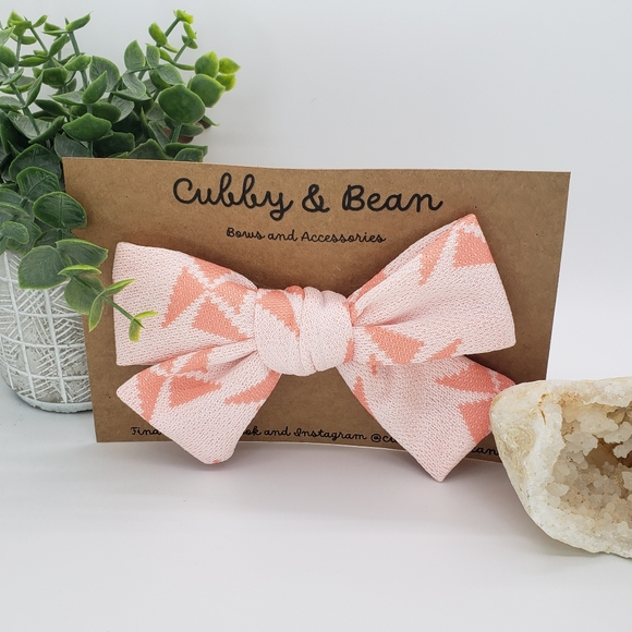011F Peachy Pinwheels Large Hair Bow on Clip Handmade Upcycle - Picture 1 of 4